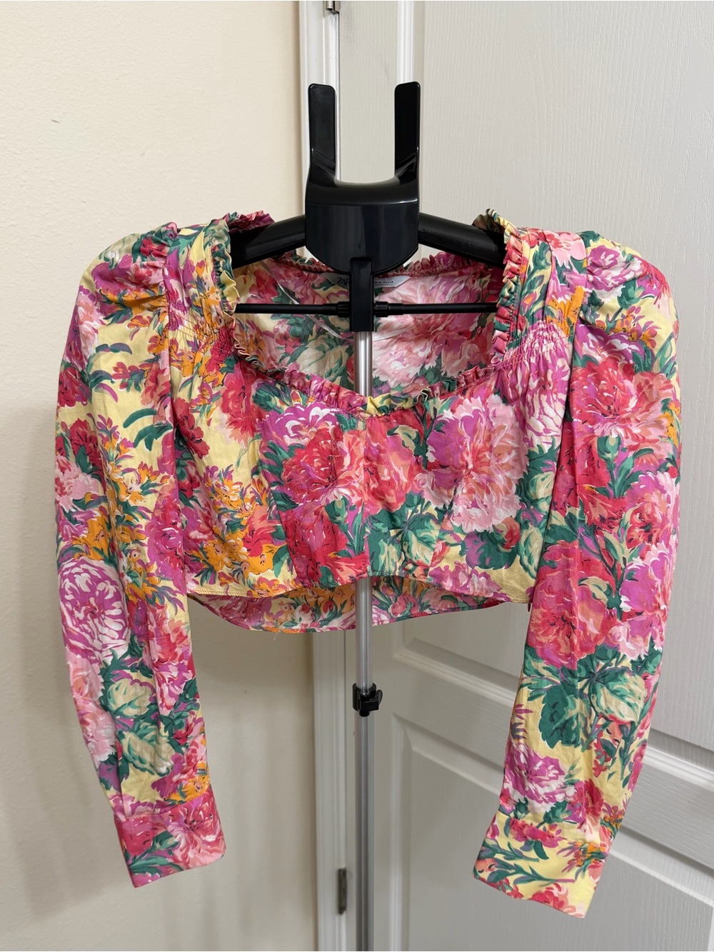 Zara Pink Floral Long-Sleeve Crop Top